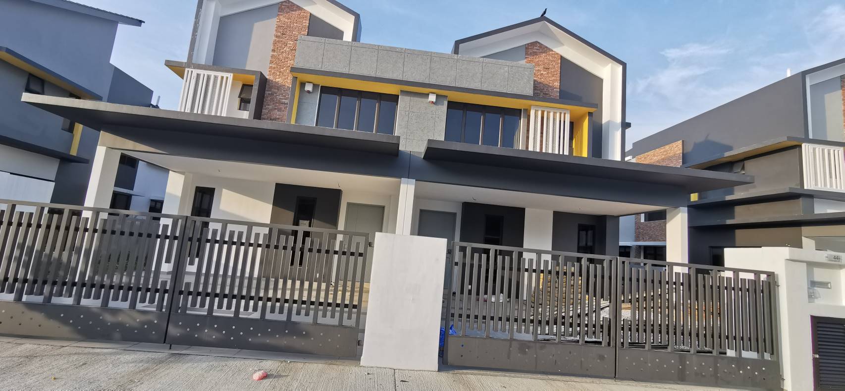 Setia Utama 4, By Water, Setia Alam SemiD for Sale - photo 2