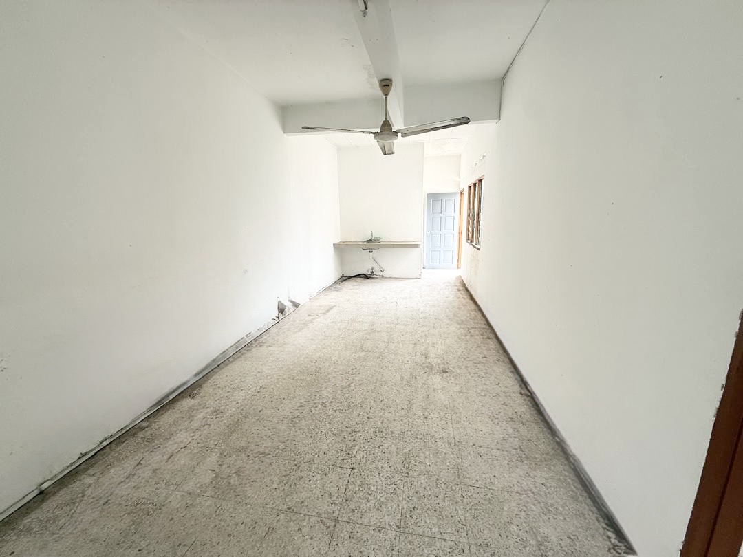 Taman Gembira, Banting 2 Storey House For Sale - photo 3