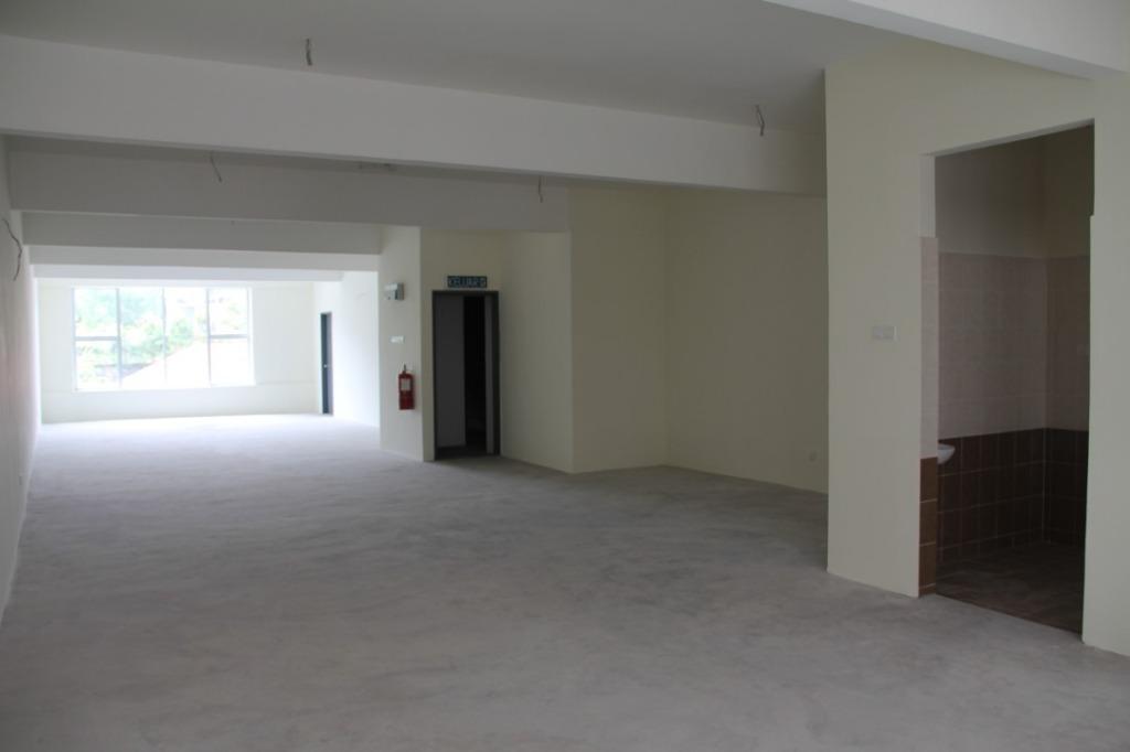 Seria 88, Setia Alam Office For Sale, With Lift - photo 3