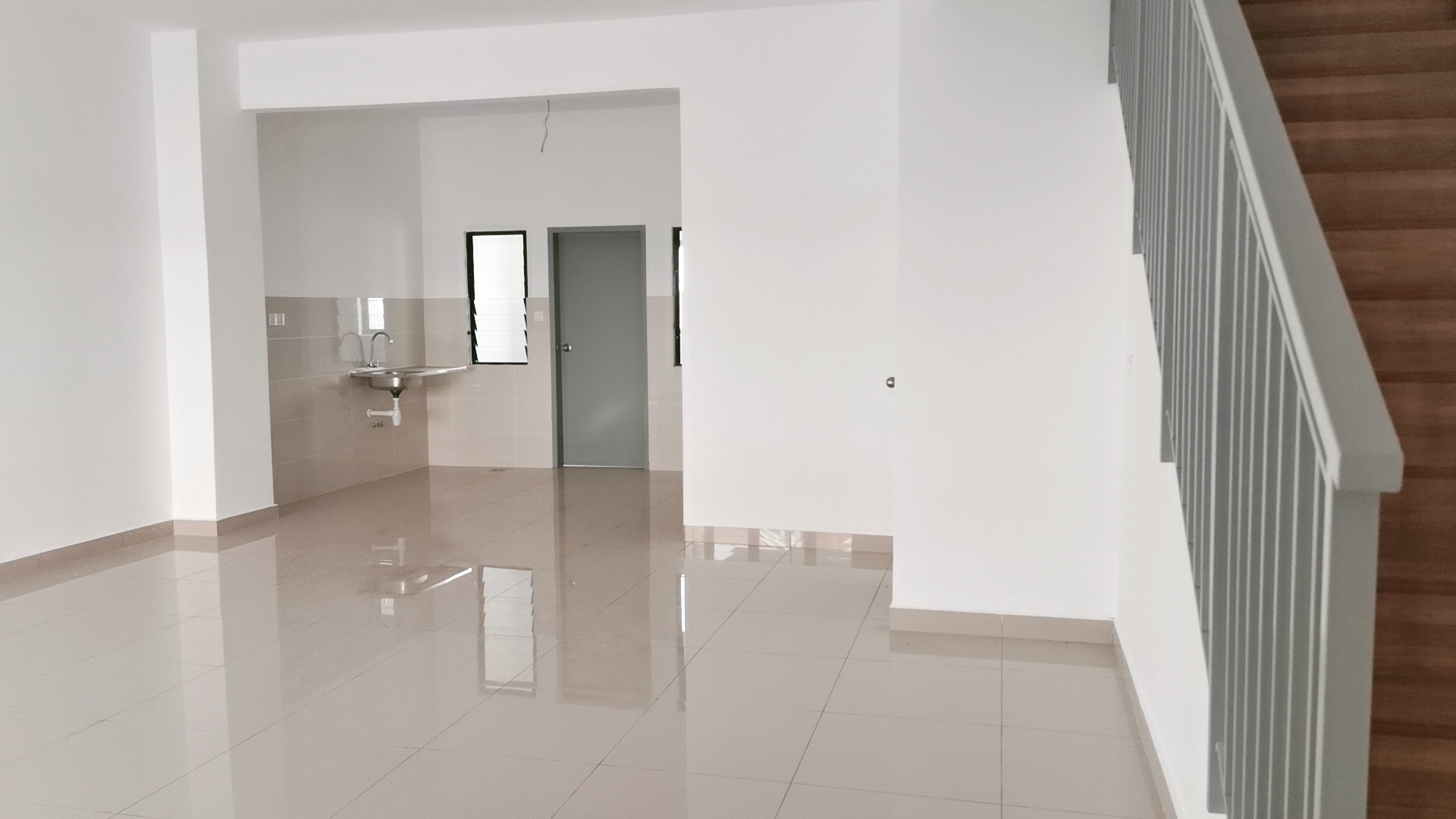 By Water, Validium, Setia Utama House For Sale - photo 4
