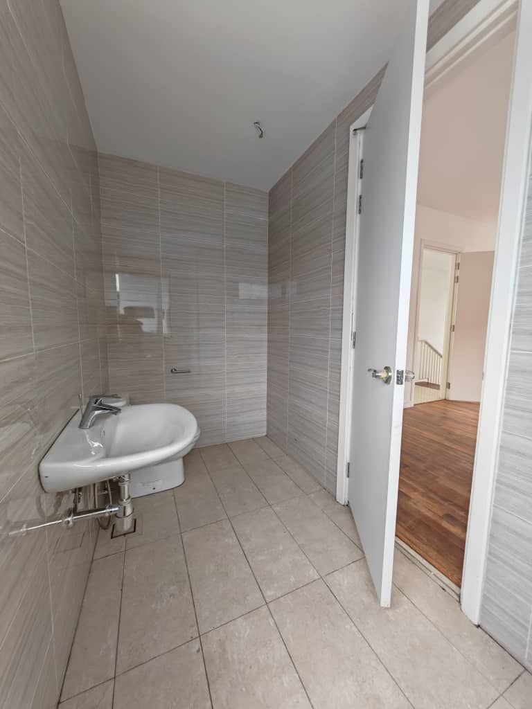 Kota Kemuning 3 Storey Banglow For Sale - photo 4