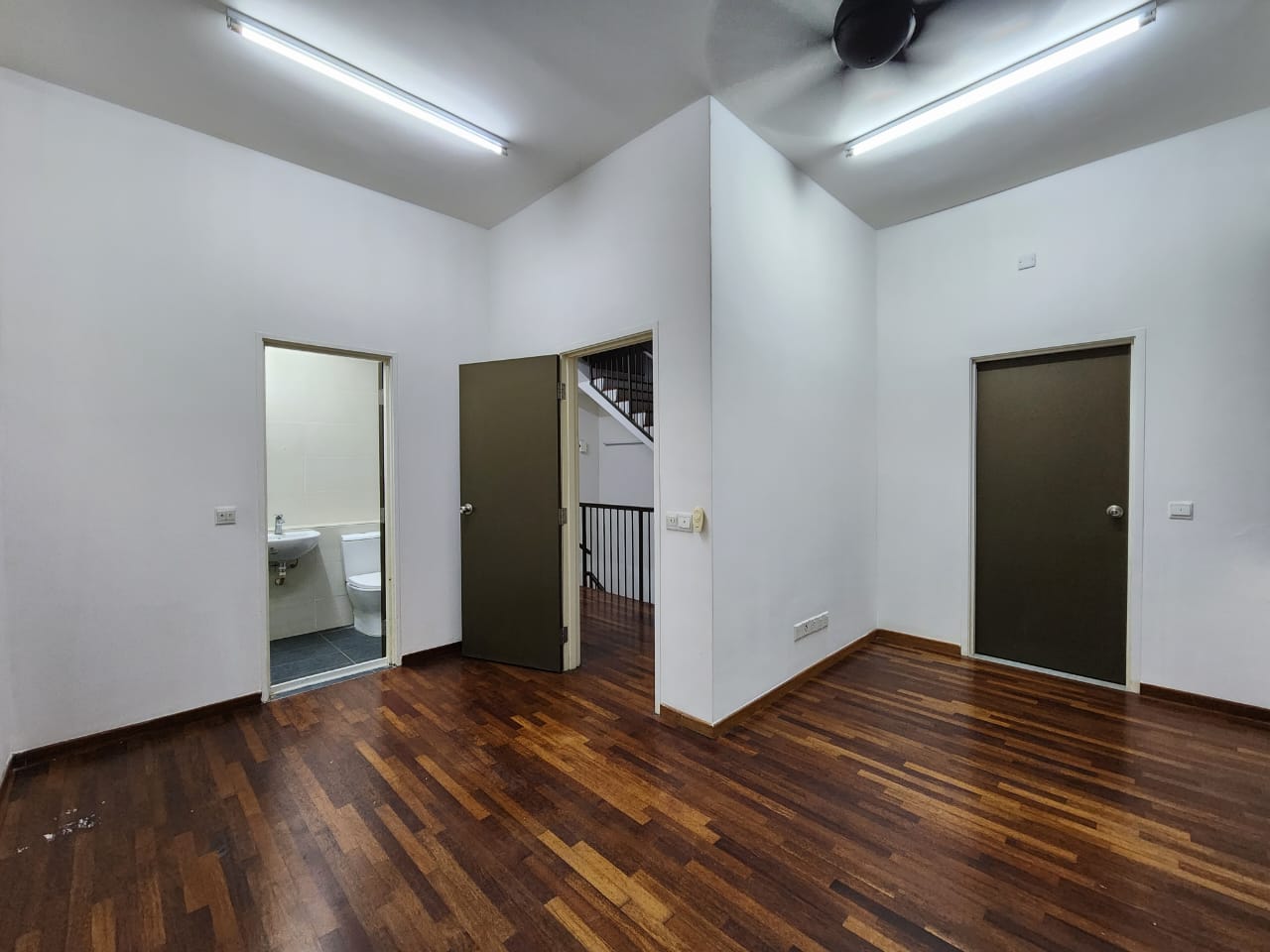 Setia Utama 2, Setia Alam 3 storey House For Sale - photo 2