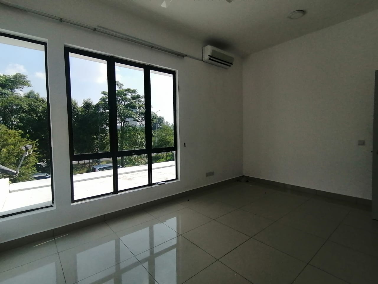Setia Utama 1, 3 Sty Semi Detached House For Sale - photo 12