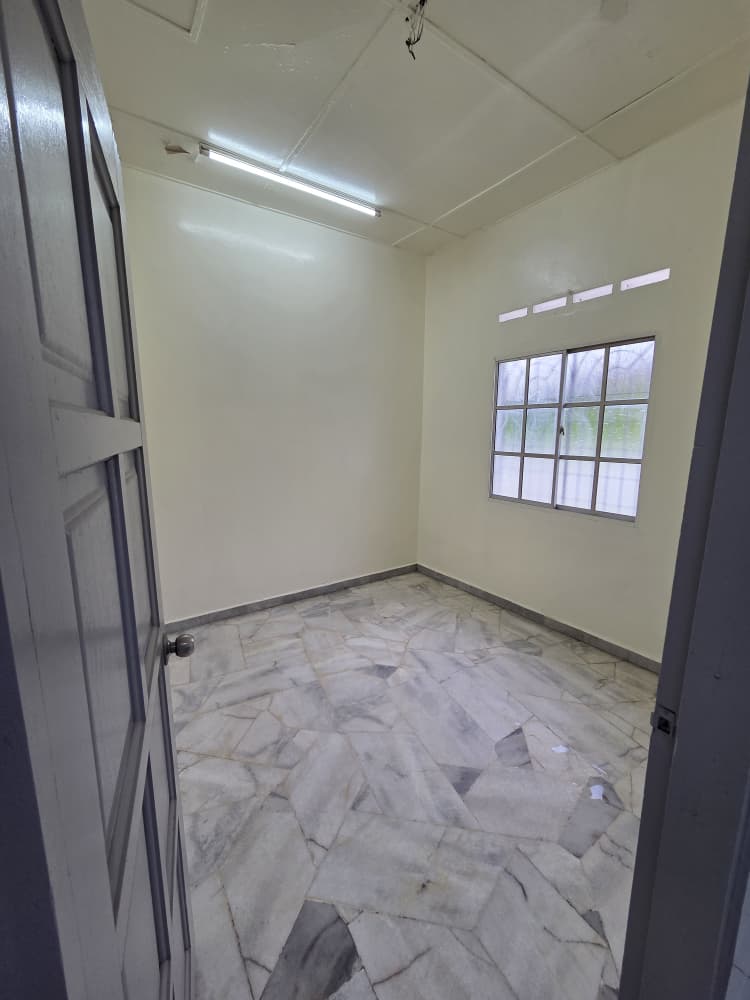 Kapar Klang 1 Storey House Good Condition - photo 5