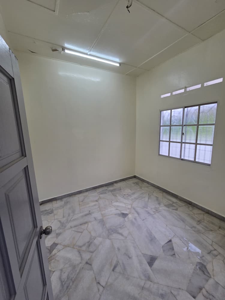 Kapar Klang 1 Storey House Good Condition - photo 6