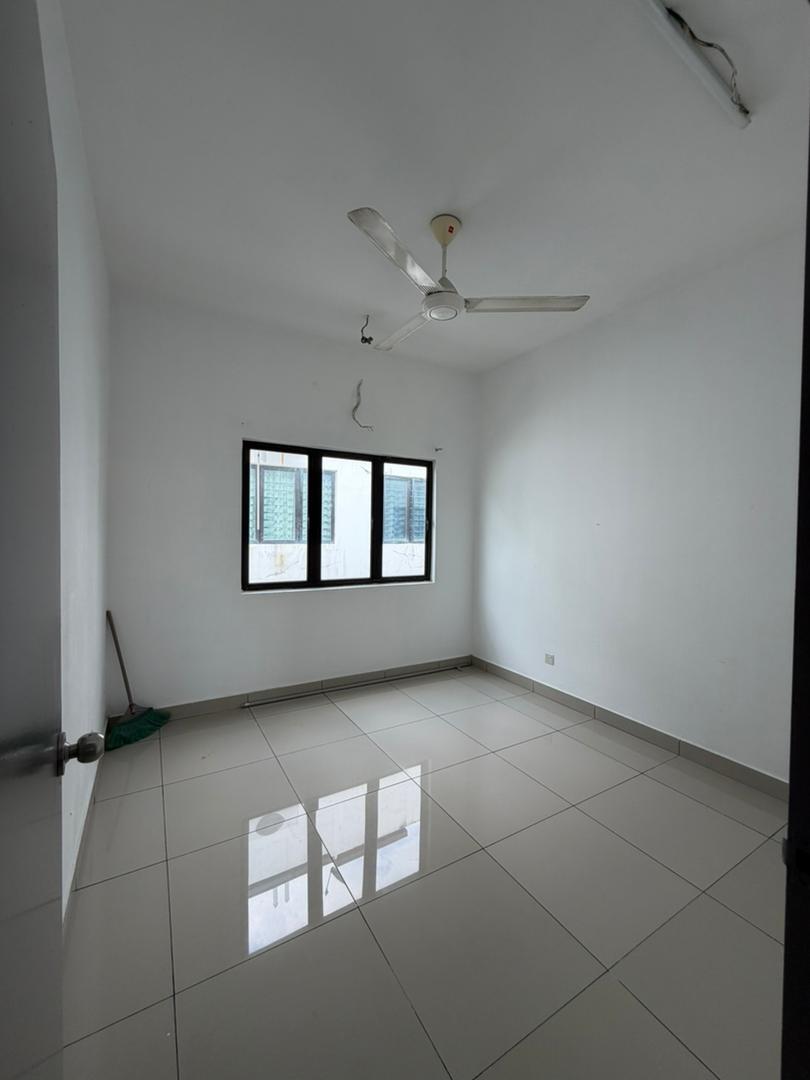 Setia Utama 2, Setia Alam 3 sty House For Sale - photo 4