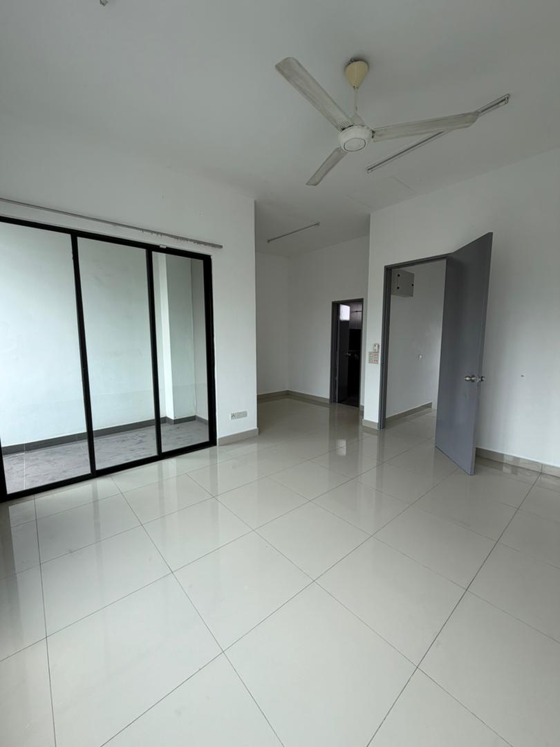Setia Utama 2, Setia Alam 3 sty House For Sale - photo 6