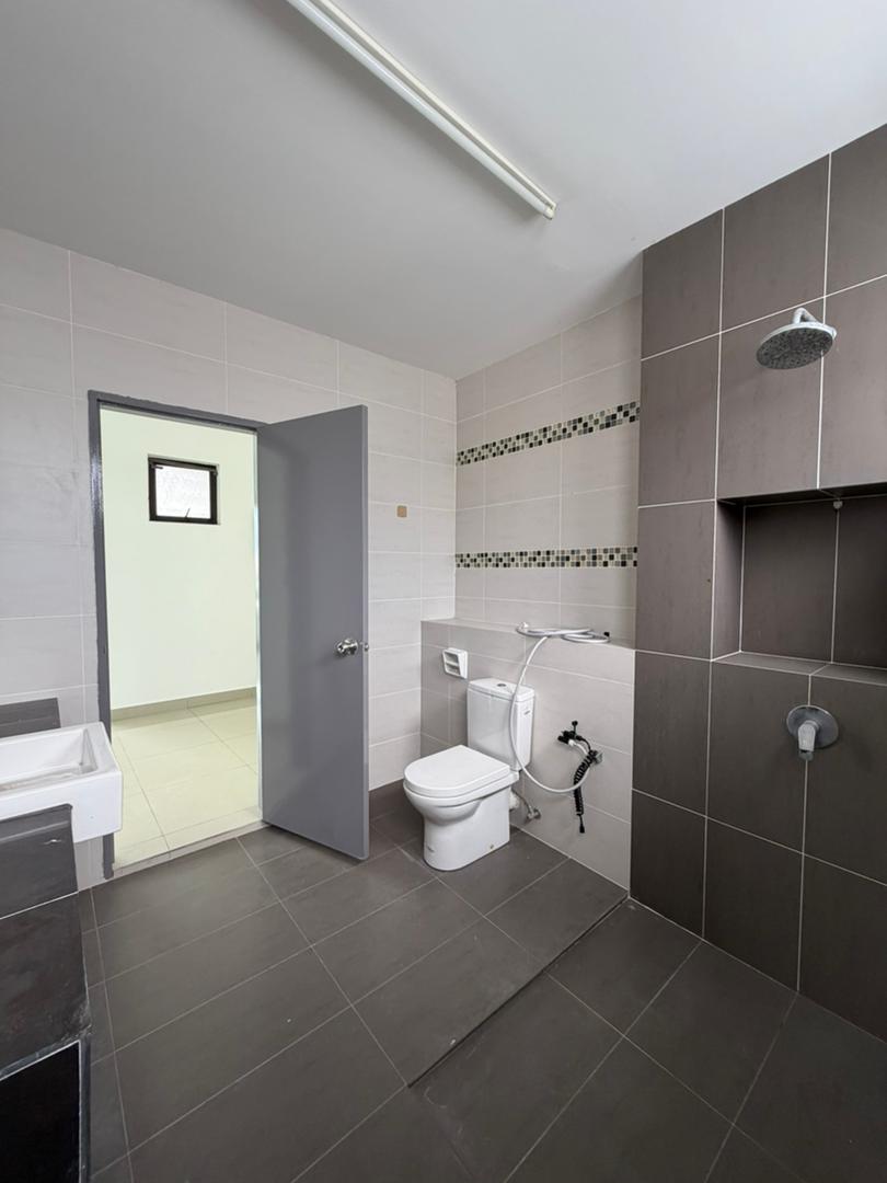 Setia Utama 2, Setia Alam 3 sty House For Sale - photo 13