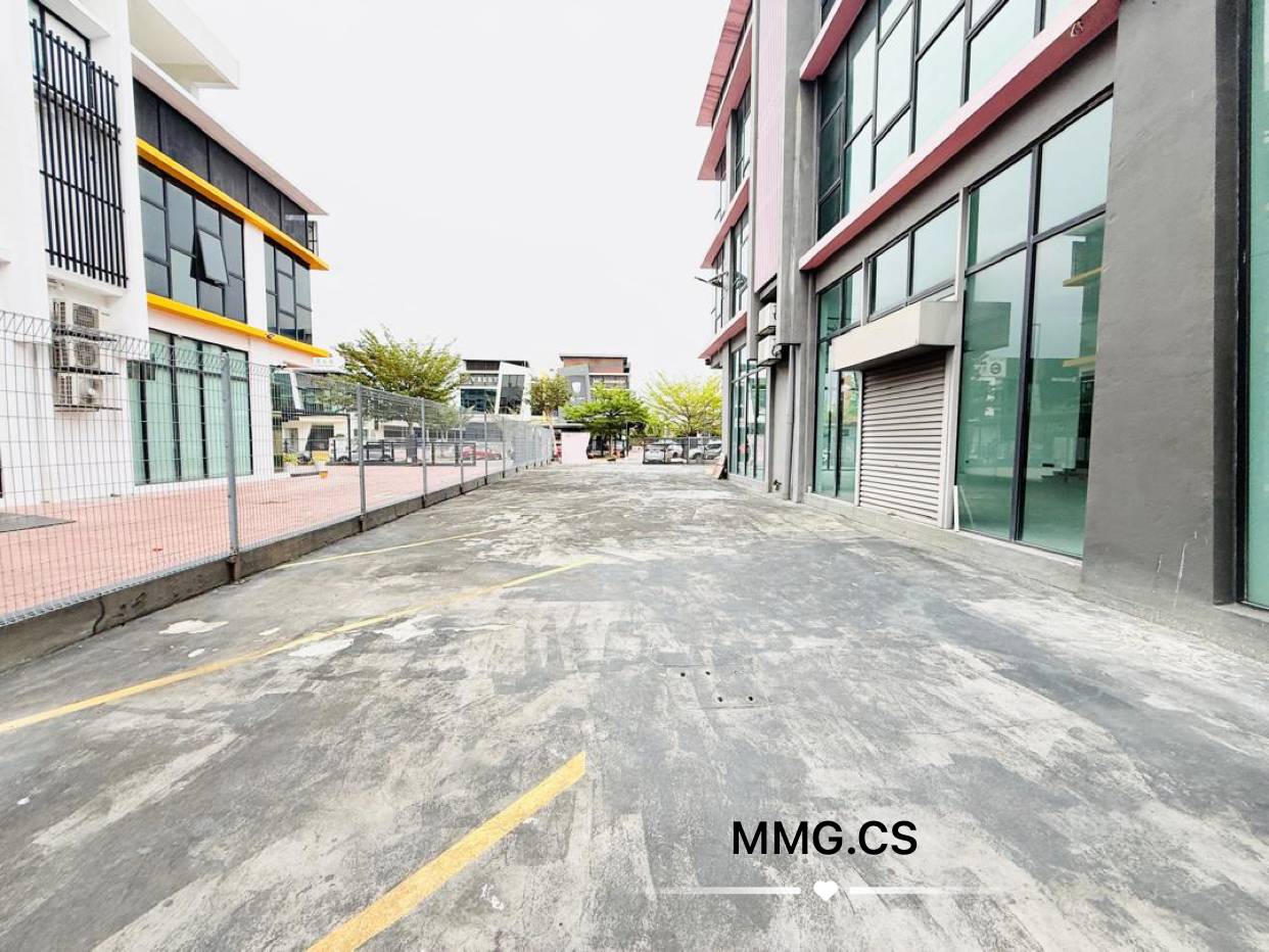 Seventh Avenue, Setia Alam Semi Detached Shop - photo 1