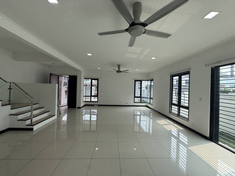 Anggun, Setia Alam Double Storey House - photo 13