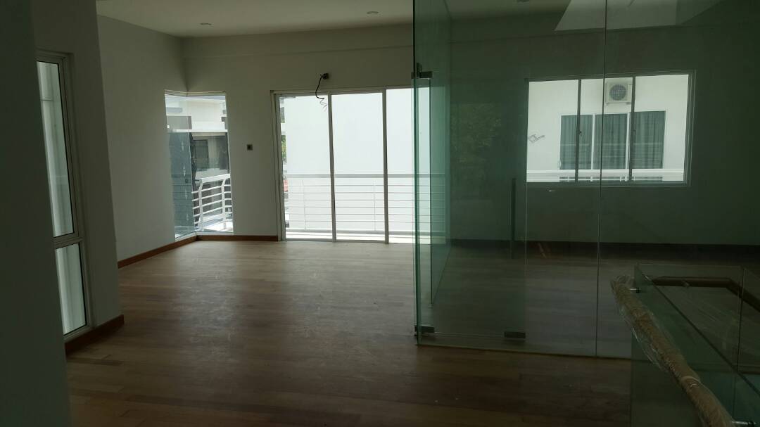 3 Storey Terrace at Ghee Hiang Garden for Sale at Penang Gertak Sangul