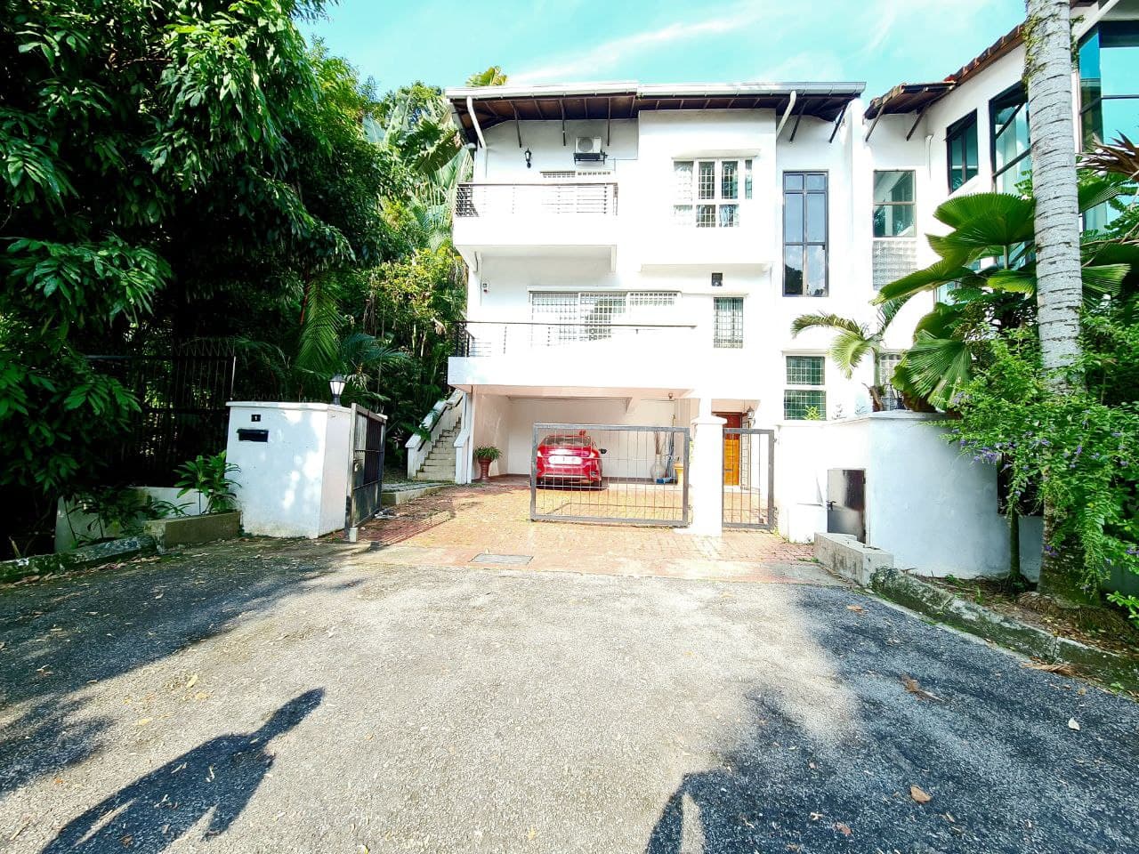 Double and Half Storey EndLot Villa Sri Ukay