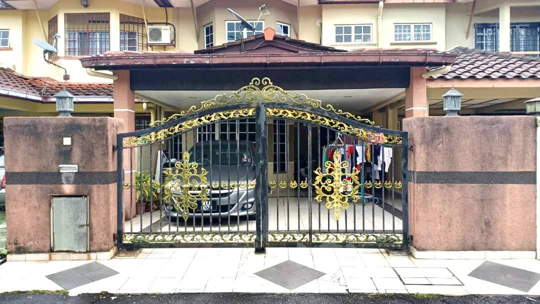 Taman Saujana Puchong Double Storey Terrace