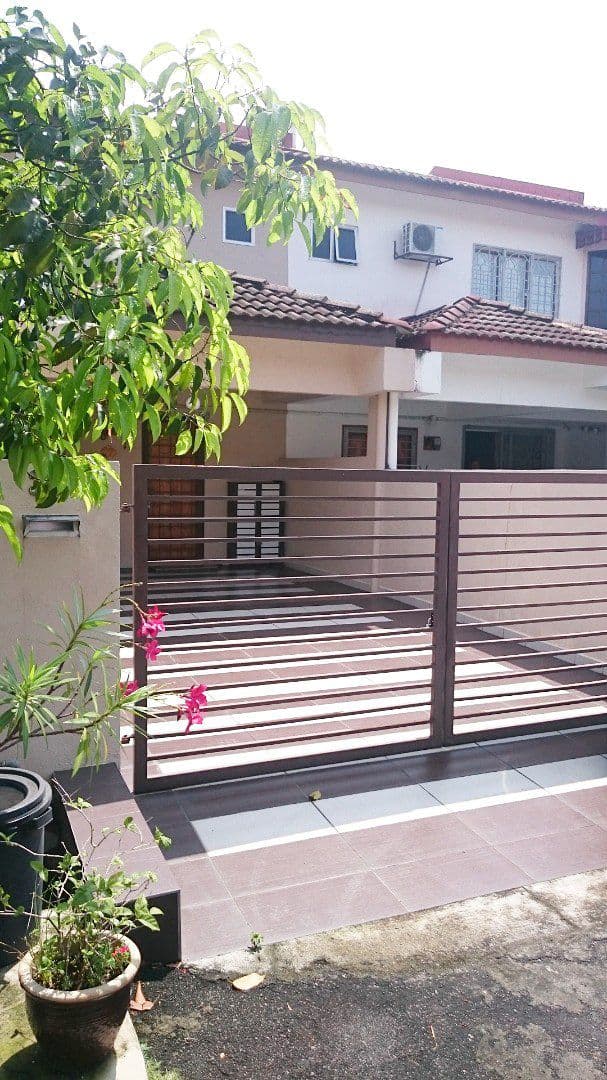 Double Storey Terrace Taman Pinggiran Putra