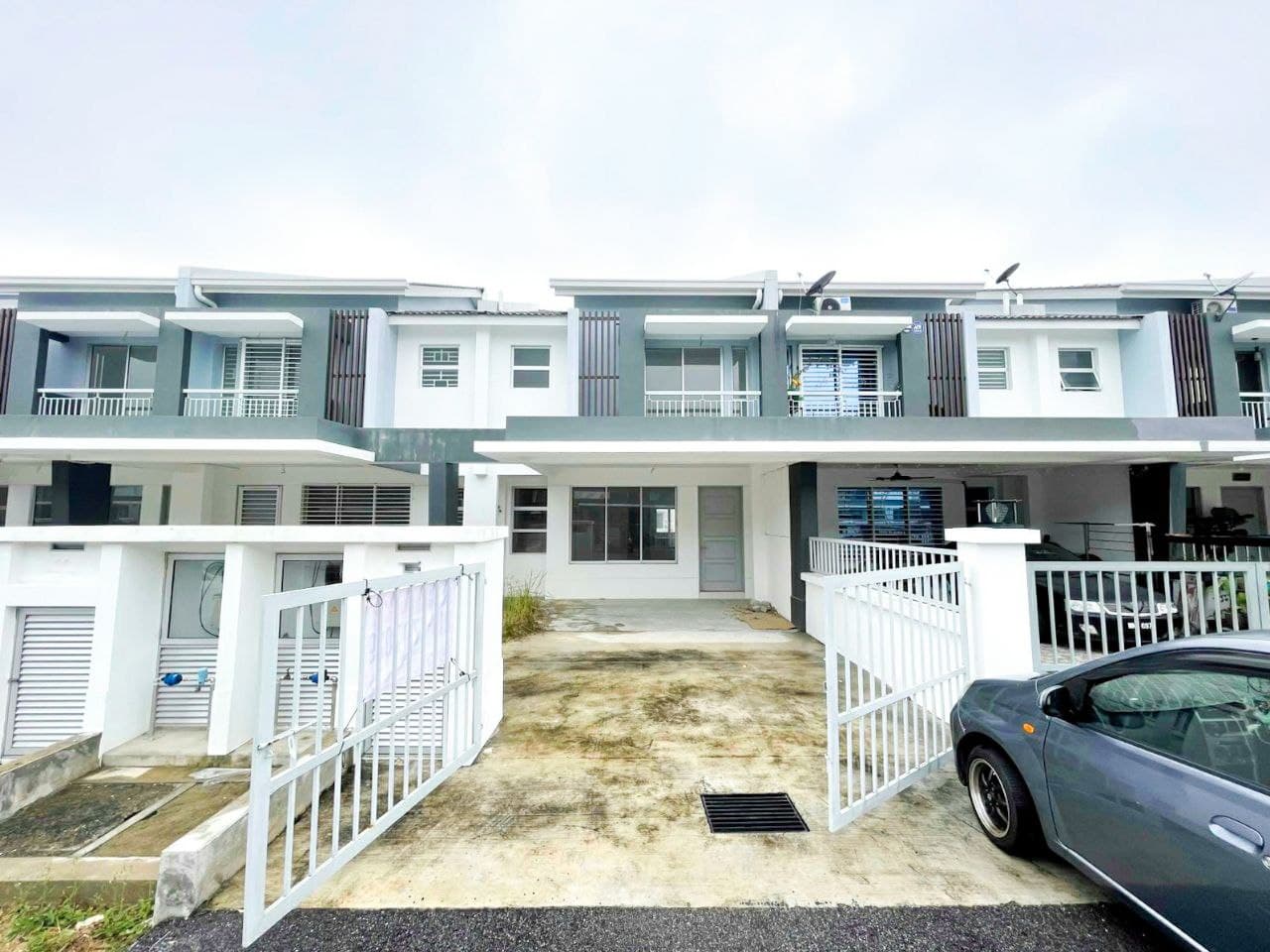 Double Storey Terrace Alam Suria Enclave
