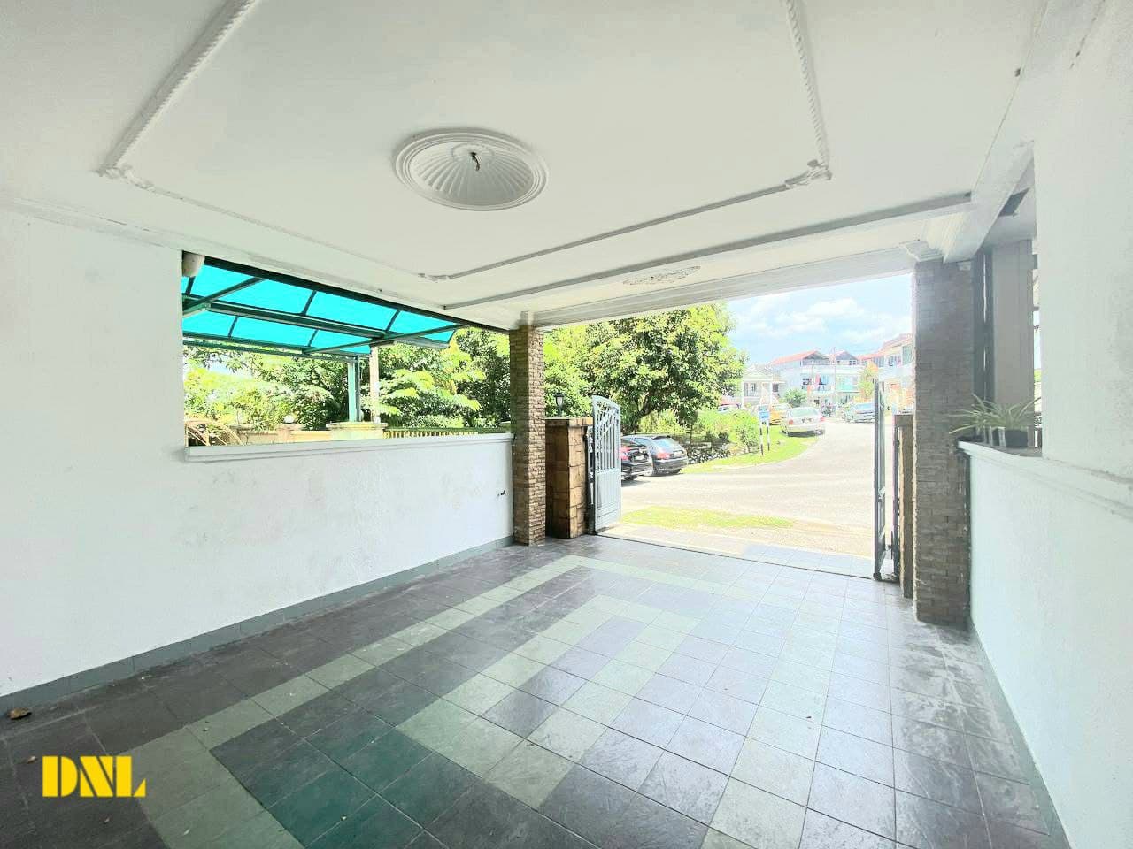 Two and Half Storey Terrace House, Taman Melur - photo 3