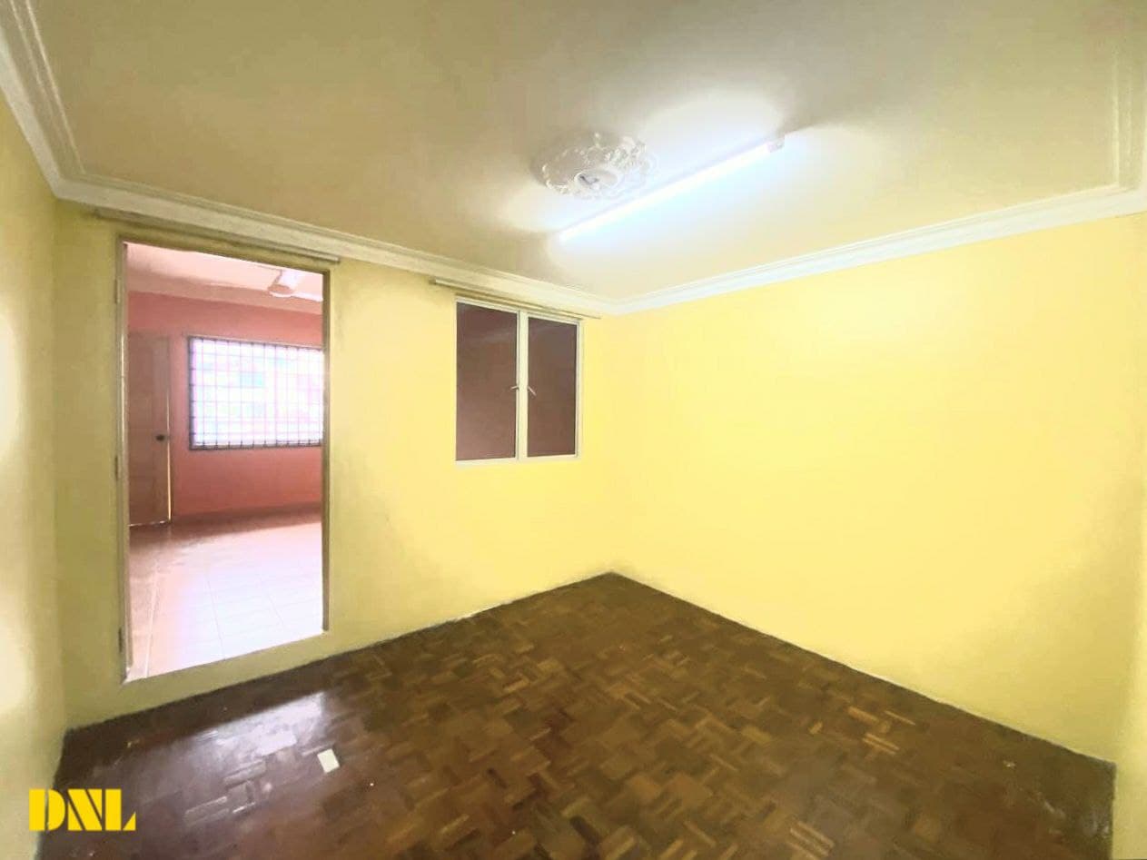Two and Half Storey Terrace House, Taman Melur - photo 11