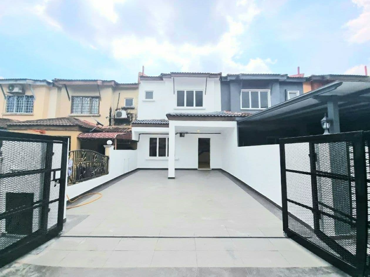 Double Storey Terrace,Bandar Tasik Puteri - photo 1