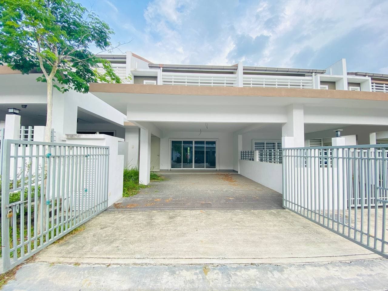 Laman Azalea Nilai Impian Seremban - photo 1