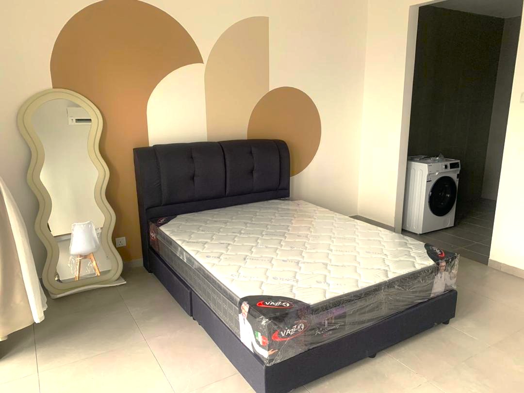 YOLO Signature Suite ...