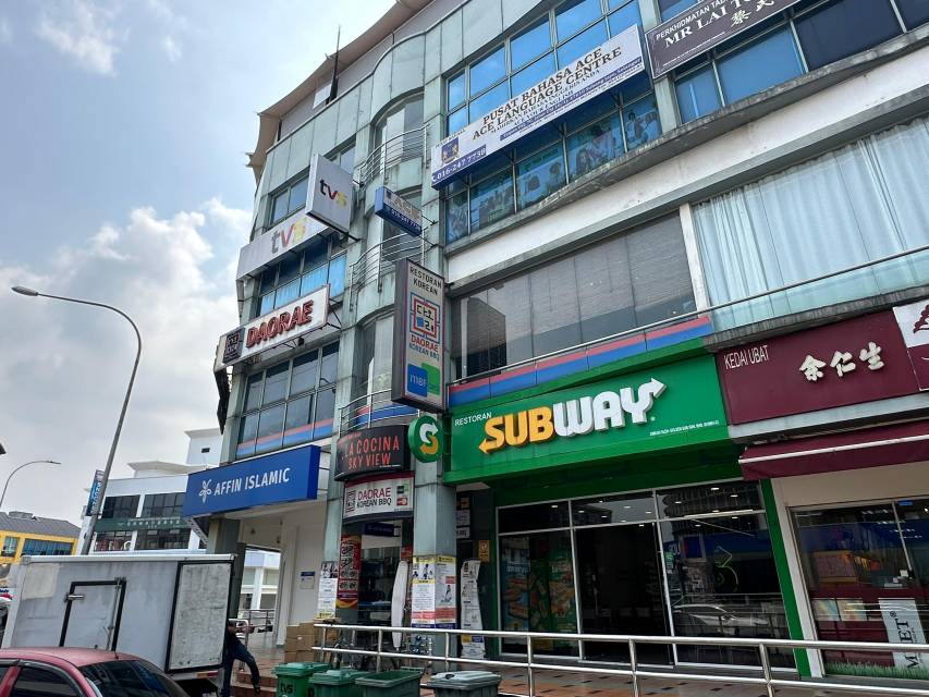 Taipan USJ 10 ...