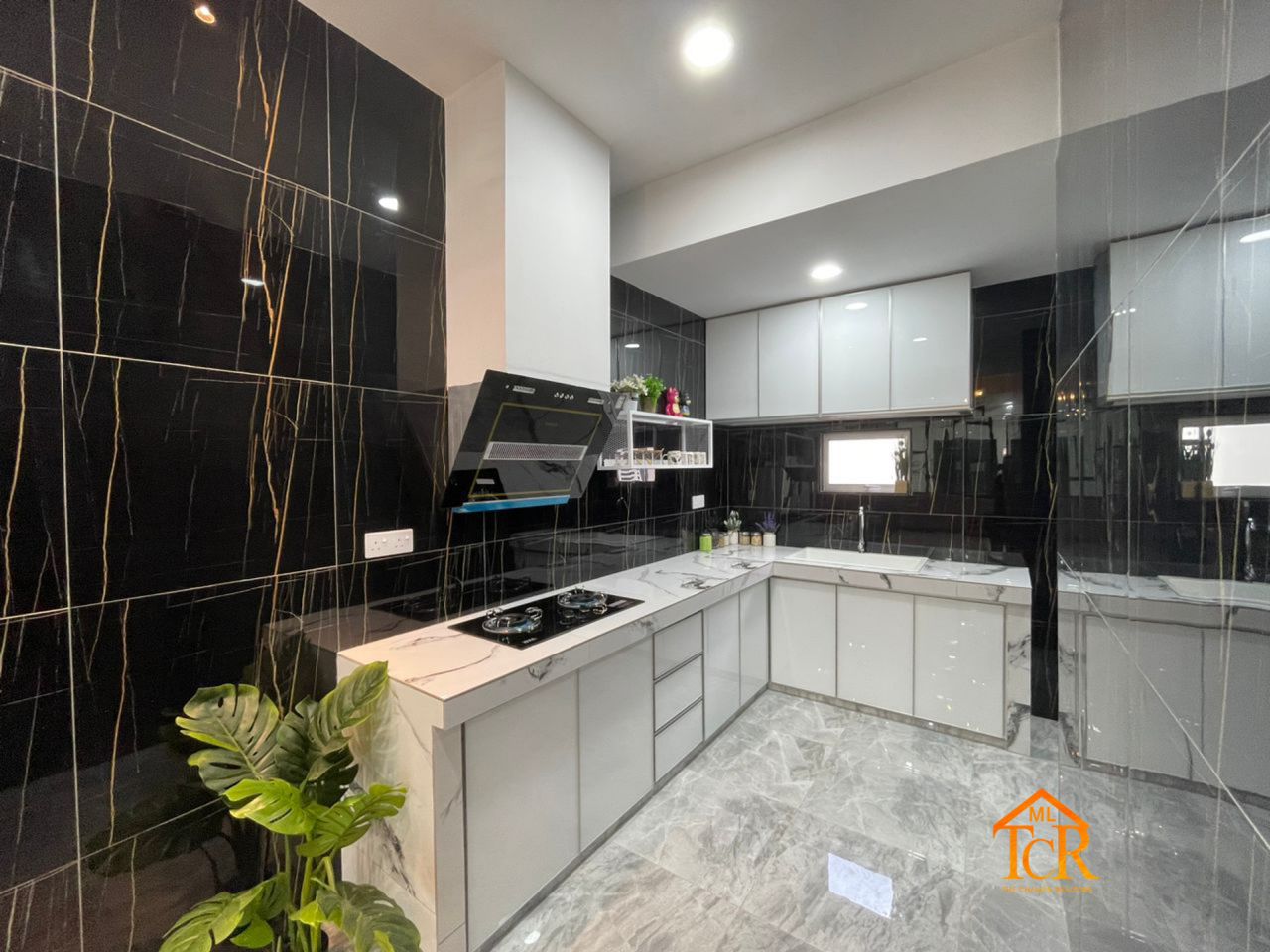 Fully Renovated Extended 1 Storey Endlot Klang - photo 9