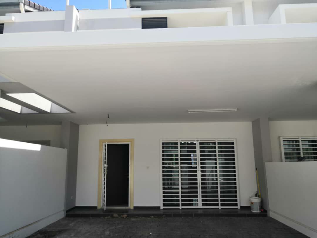 Laman Delfina, Nilai Impian - photo 2