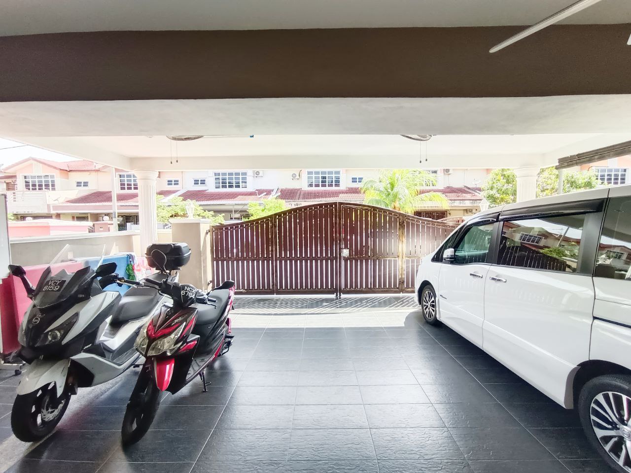 taman sri pulai 3, sikamat - photo 2