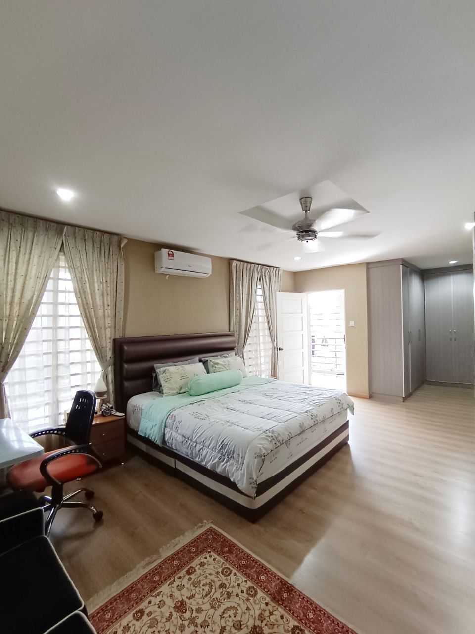 taman sri pulai 3, sikamat - photo 10