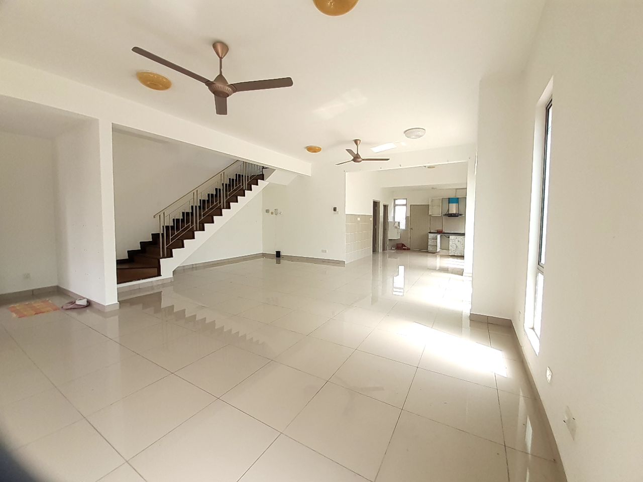 Corner lot Bandar Ainsdale mekar - photo 2