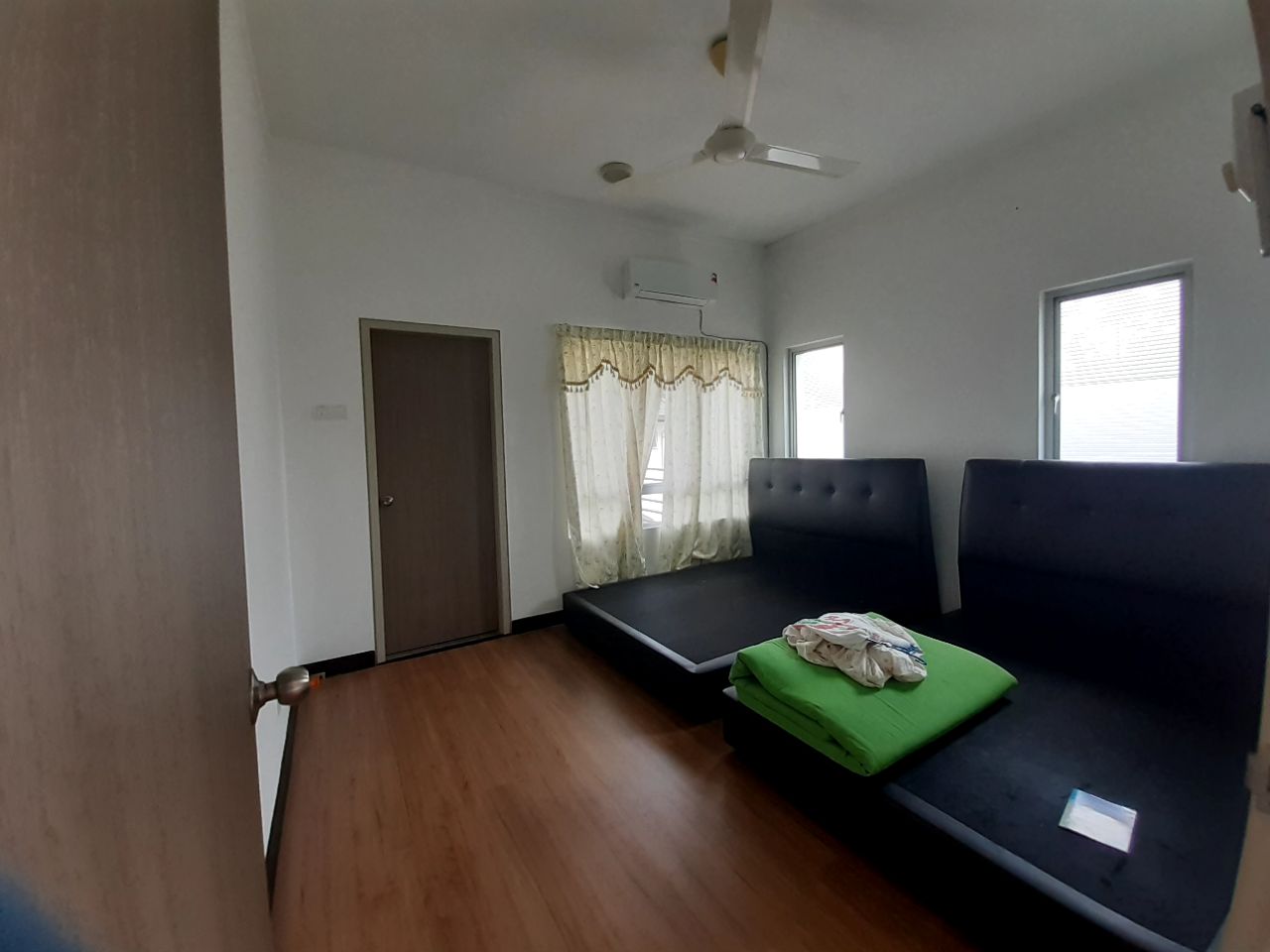 Corner lot Bandar Ainsdale mekar - photo 4