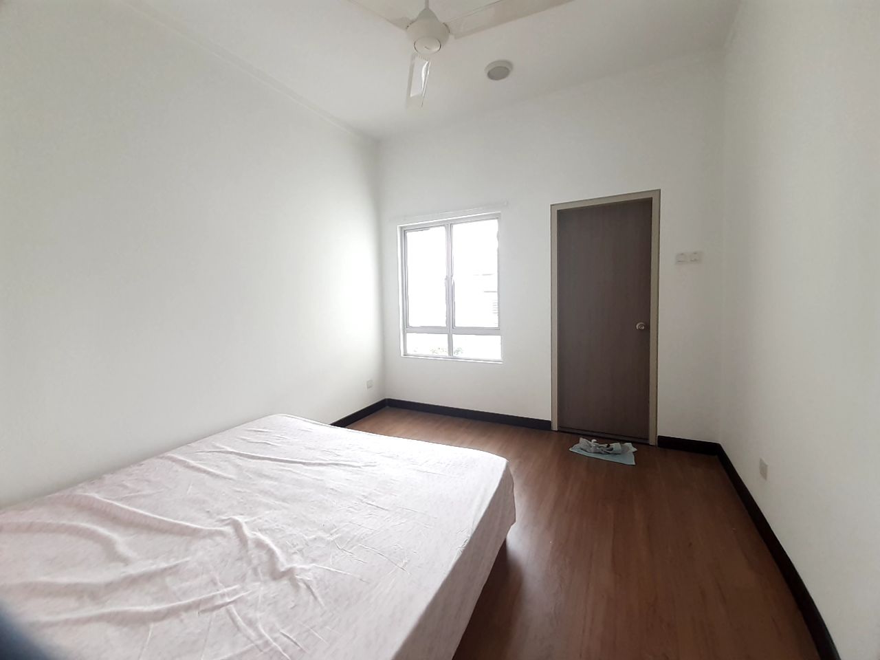 Corner lot Bandar Ainsdale mekar - photo 8