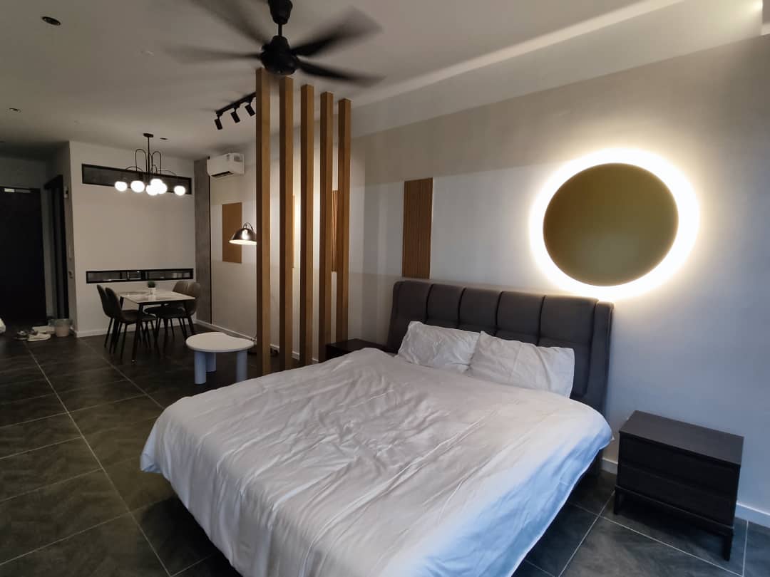 Scarletz Suites Y220 ...