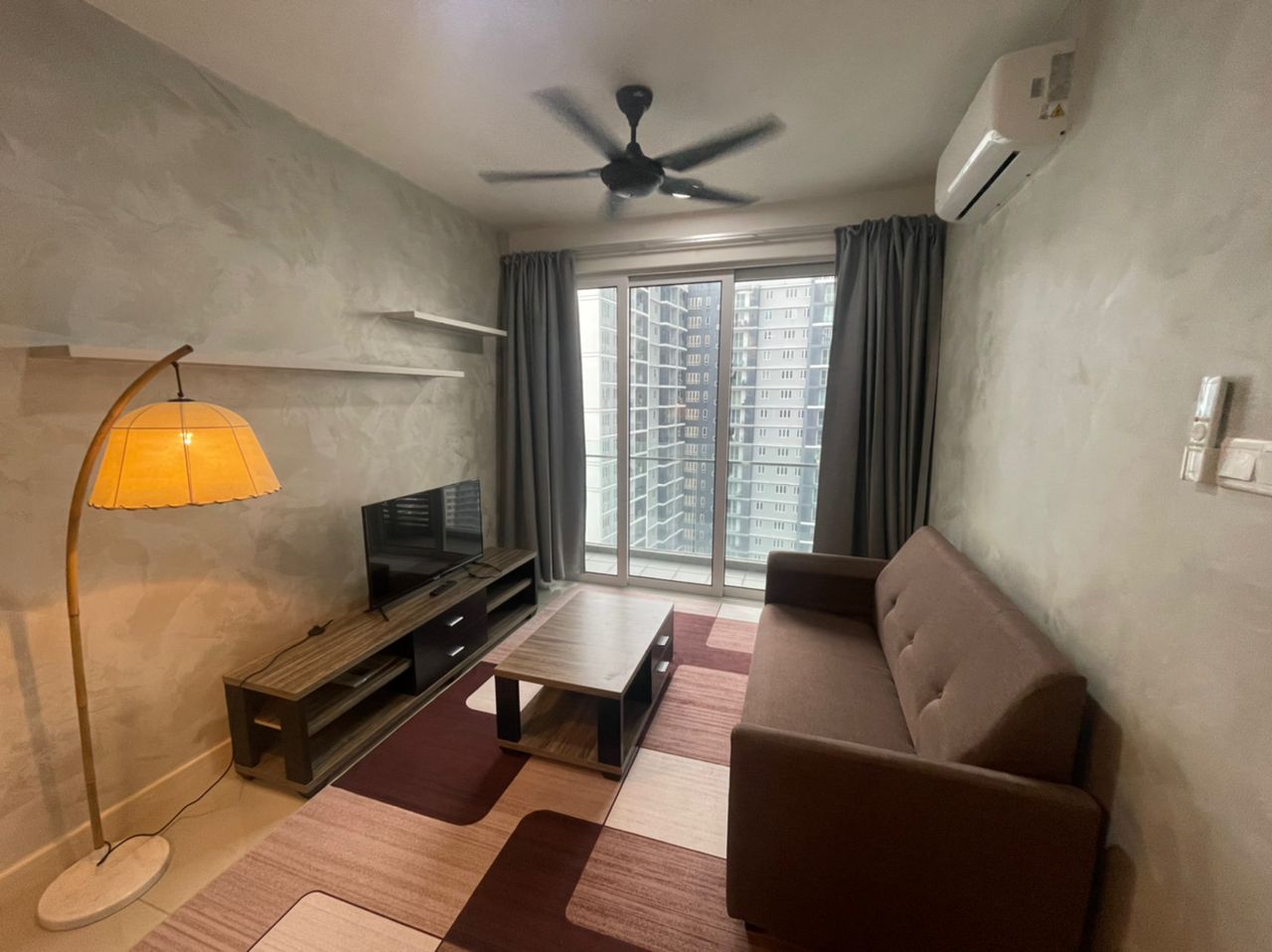 Sentul 850 sqft full ...