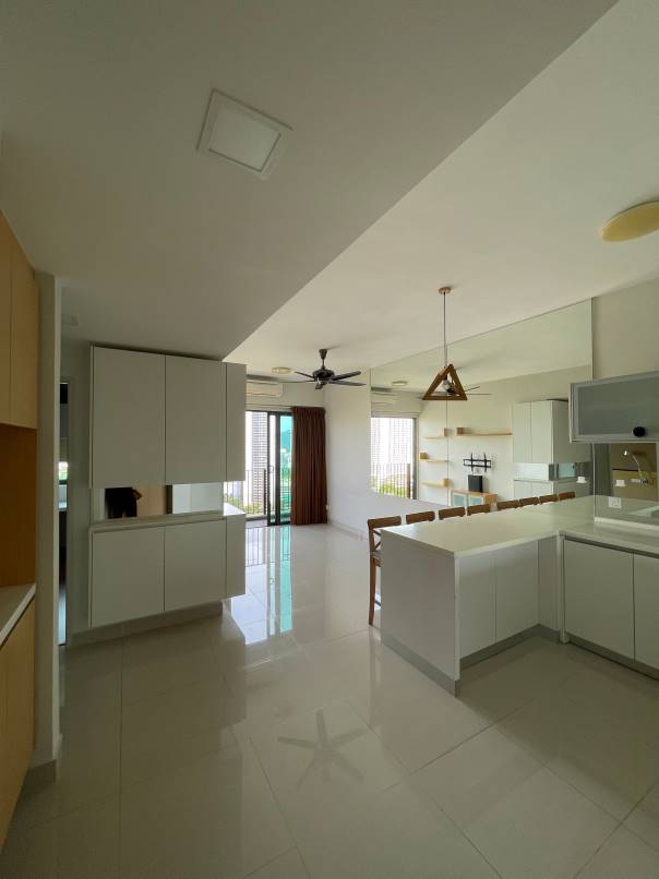 Kiara East ...