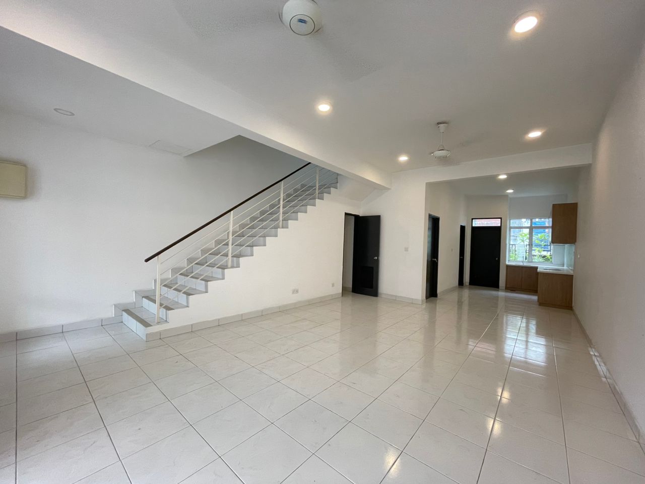 M Residence 1 468 ...