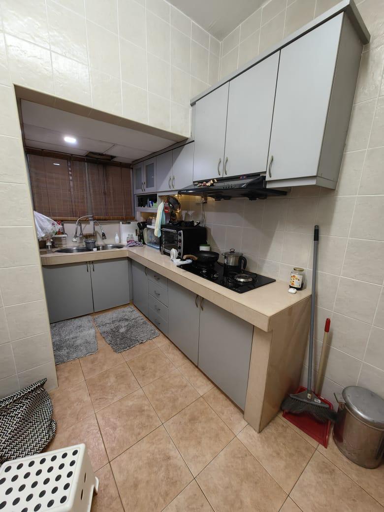 Desa Temenggong Apartment - photo 7