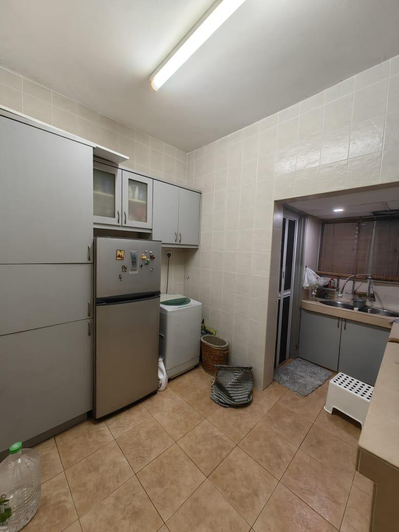 Desa Temenggong Apartment - photo 10