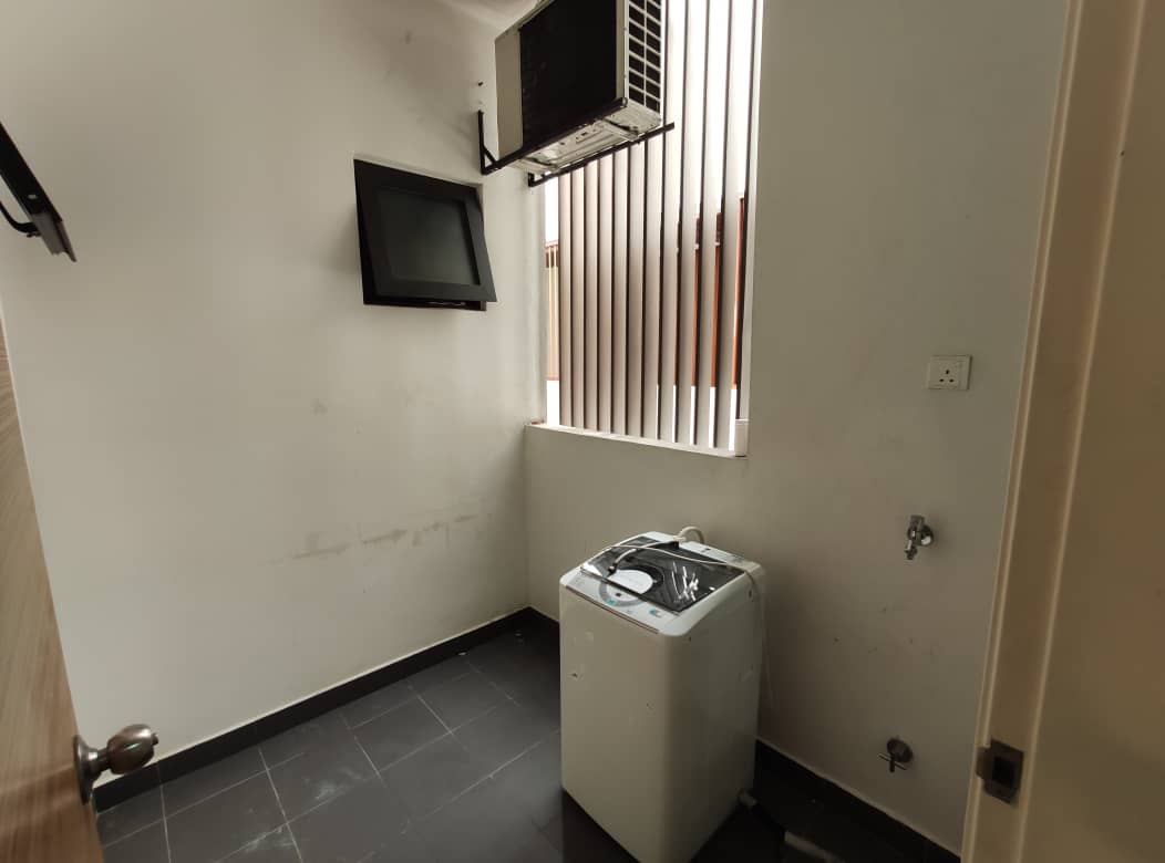 Pearl Suria Fully Furnished Unit For Rent - photo 8
