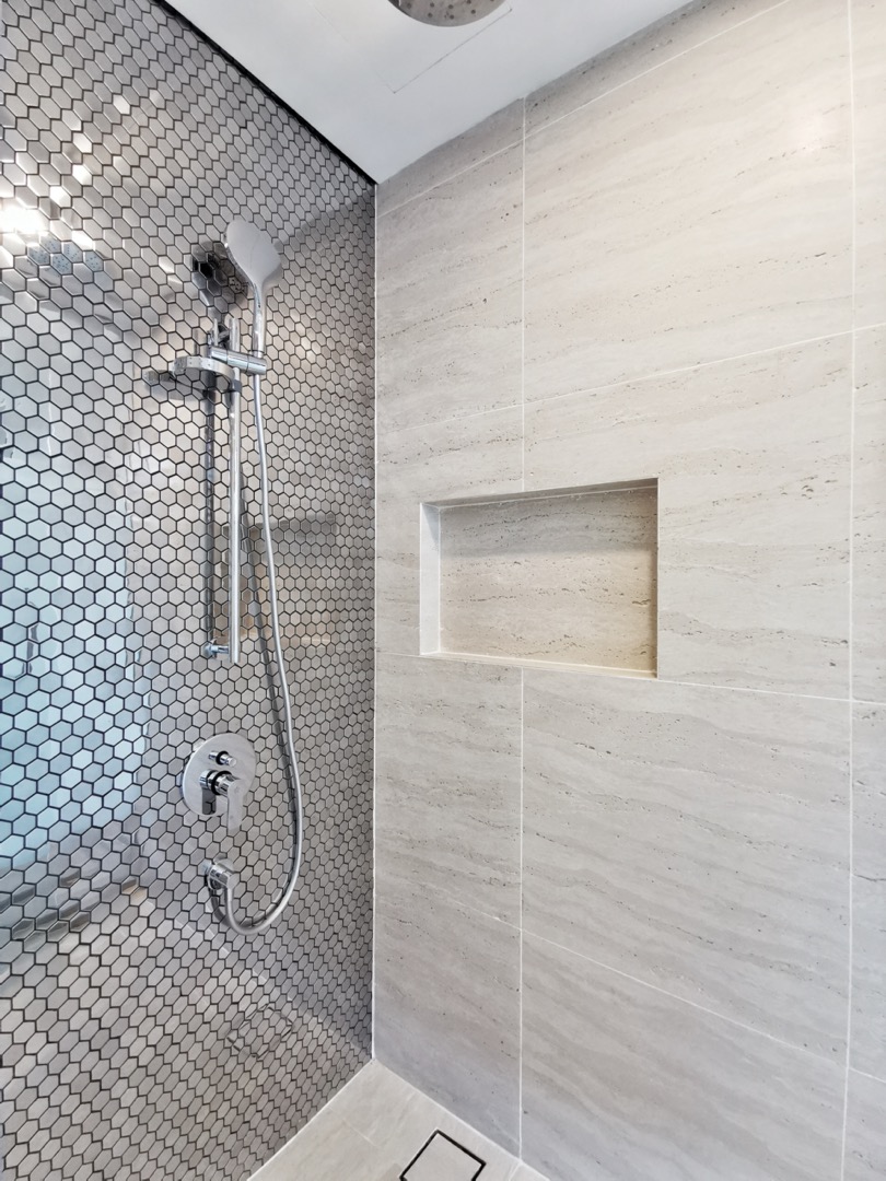 Star Residence Fully Furnished Unit - photo 8