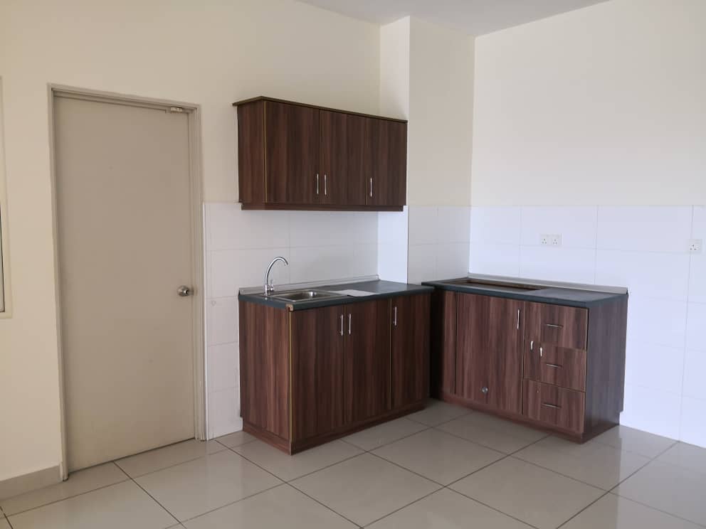 Endah Promenade Partly Furnished Unit - photo 4