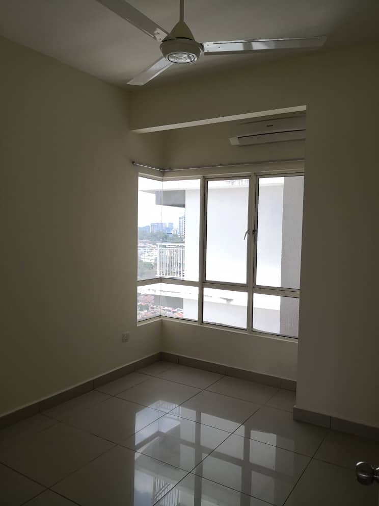 Endah Promenade Partly Furnished Unit - photo 6