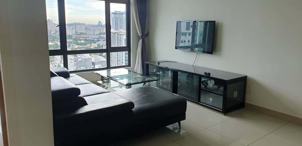 Pearl Suria Fully Furnished Unit For Rent - photo 2