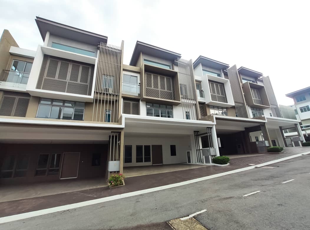 Karisma Hill Seri Kembangan With Private Lift Pool - photo 2