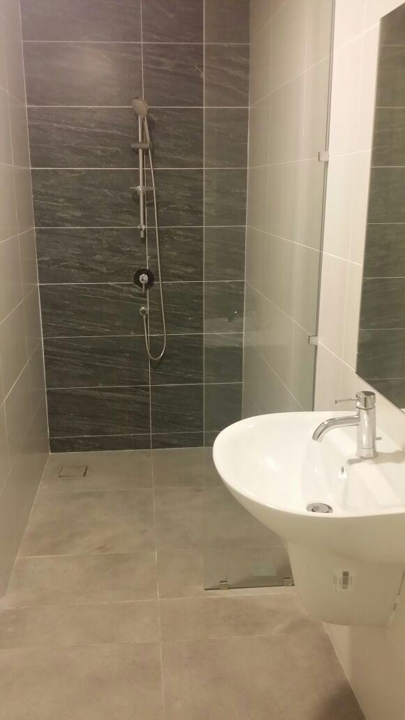Pearl Suria Partly Furnished Unit For Rent - photo 10