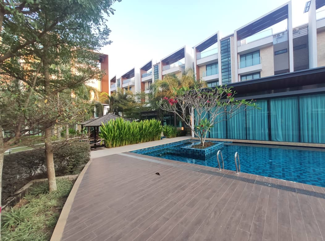 Tropical Villa Seri Kembangan Freehold - photo 2