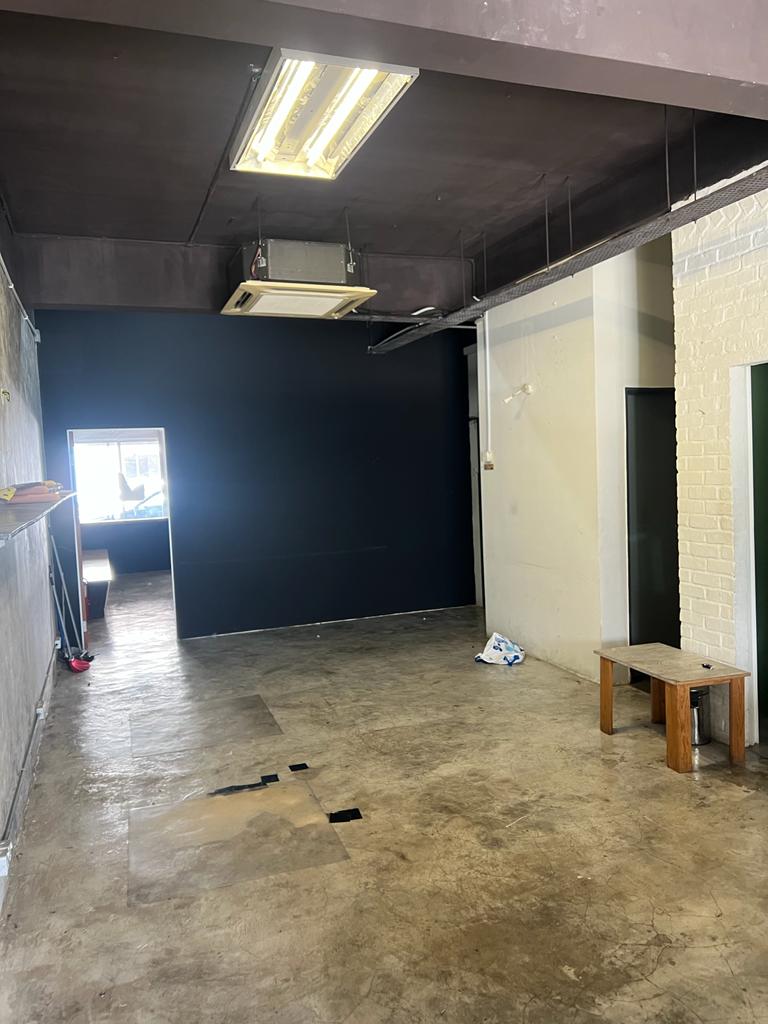 C180 Trader Square G Floor Shop For Sale - photo 12