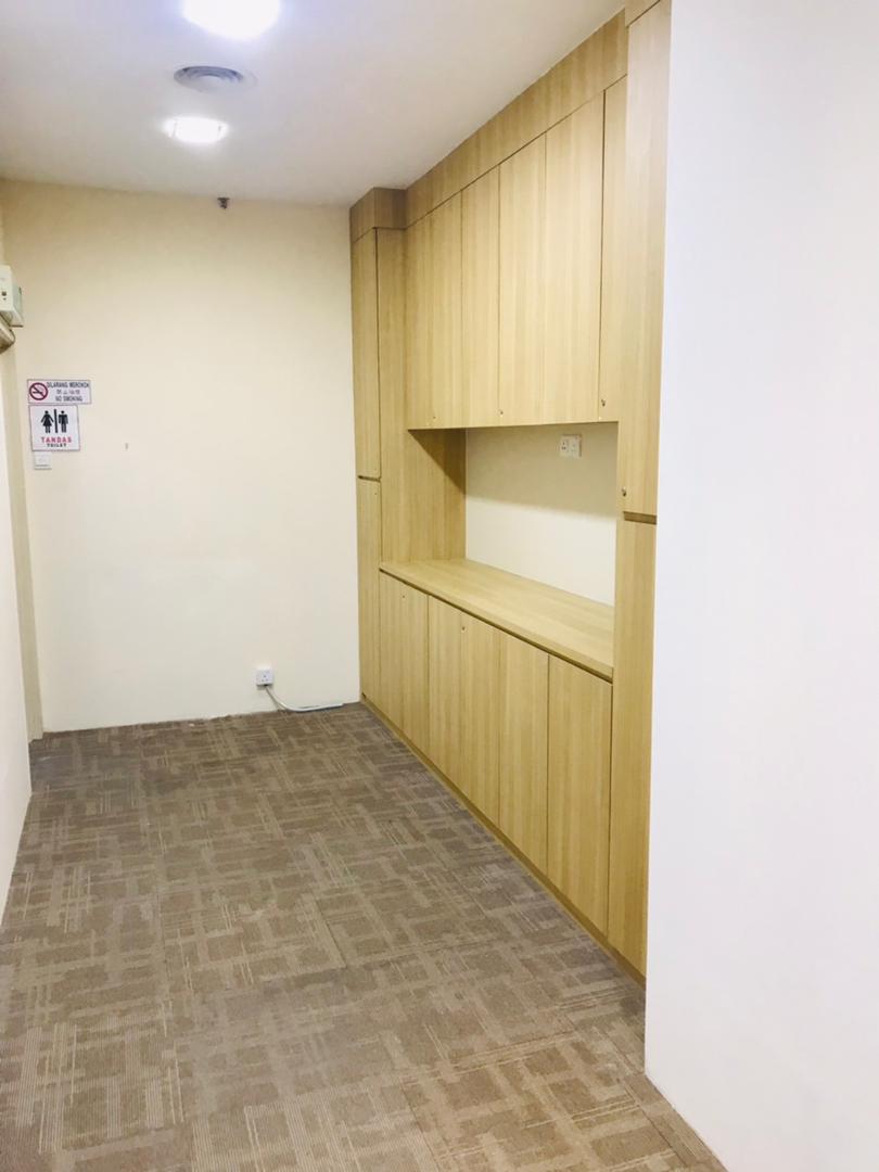 PFCC Grade A Partly Furnished Office For Rent - photo 2