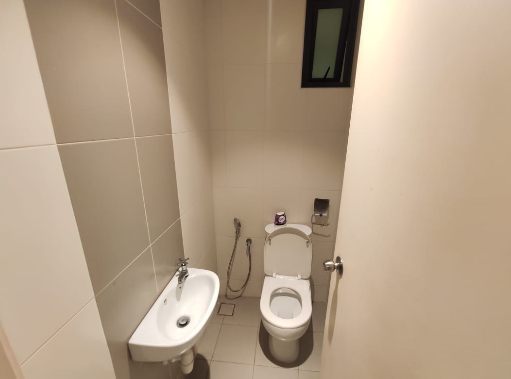 A Marine Bandar Sunway Partly Furnished Unit - photo 9