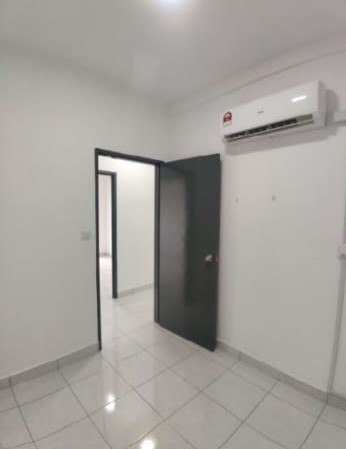 Lanai Residence Bukit Jalil 850sf 3room IMU APU - photo 5